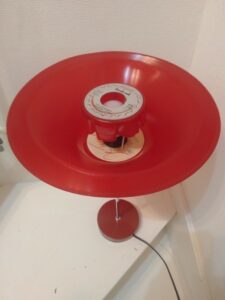 boom basse pied rouge E